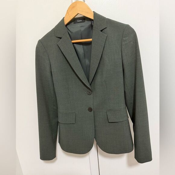 Theory Slim Fit Stretch Wool Woman’s 2 Button Blazer.   Green. Size00. - Picture 1 of 5